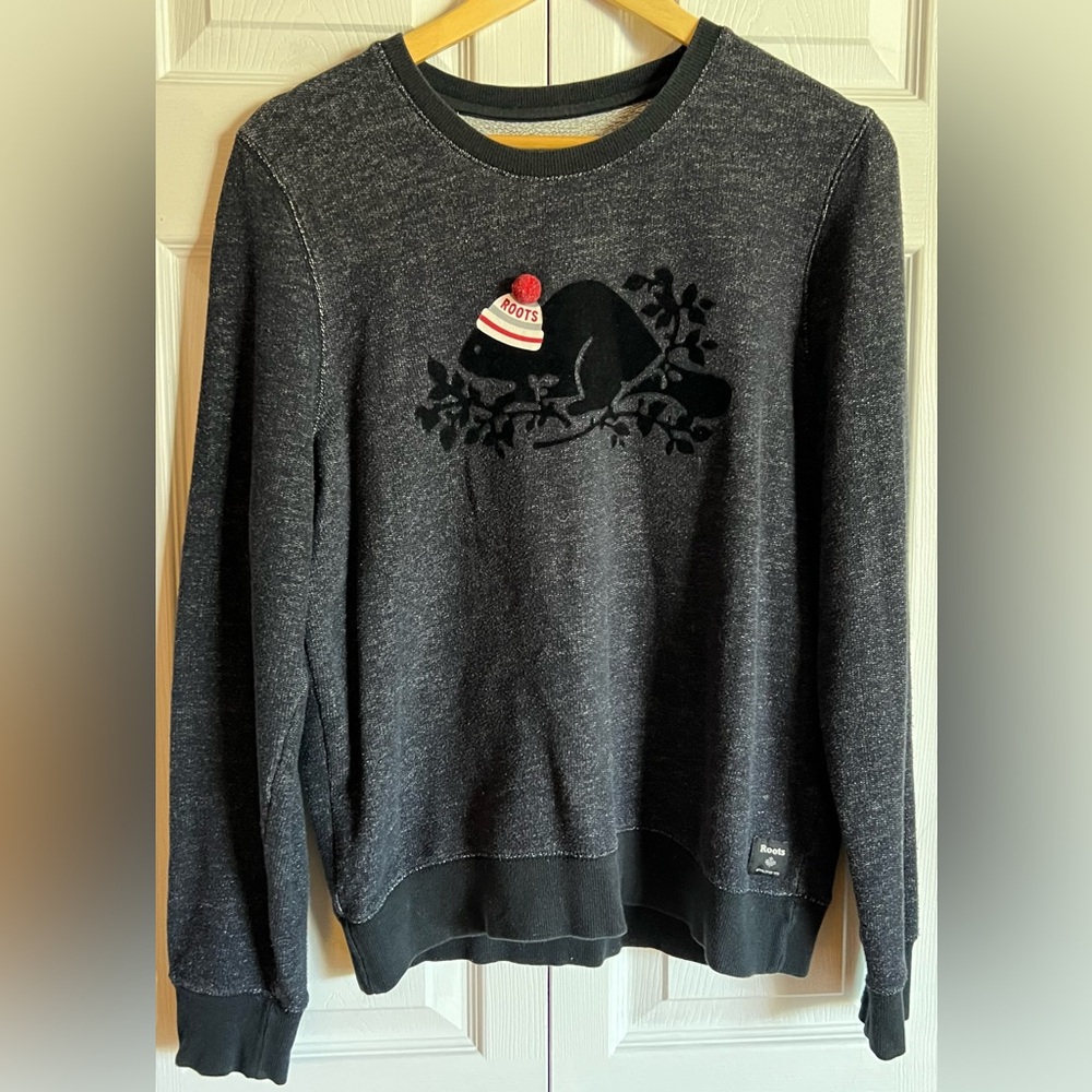 Roots Dark Charcoal Crewneck Sweater with Cooper the Beaver in Toque